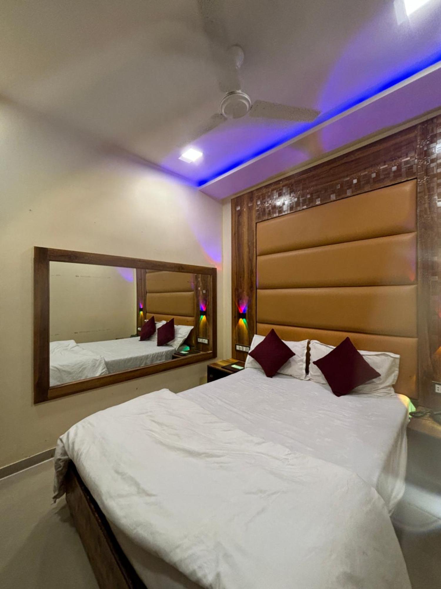 Hotel Blue Wellington - Near Mumbai Airport Extérieur photo
