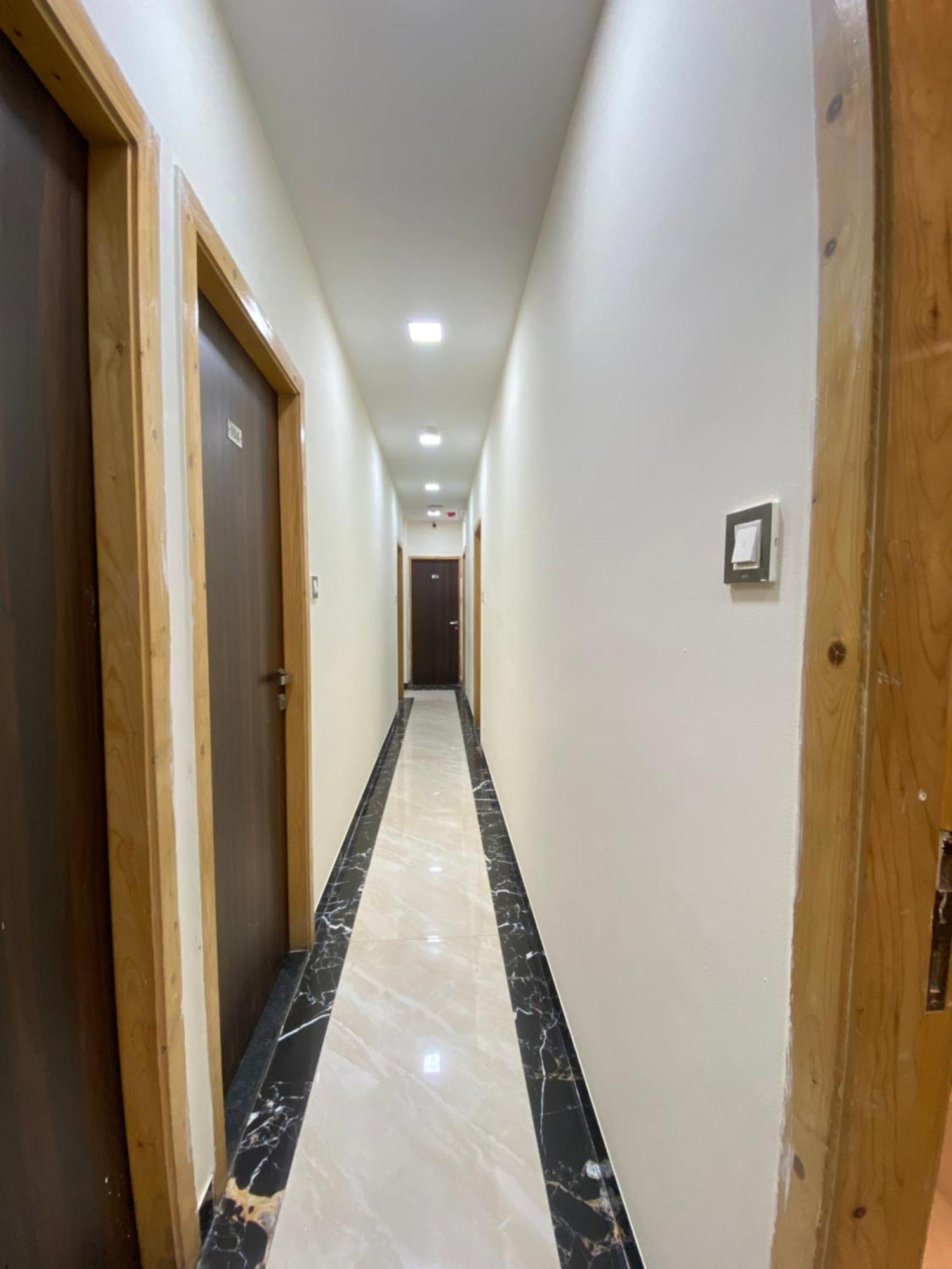 Hotel Blue Wellington - Near Mumbai Airport Extérieur photo