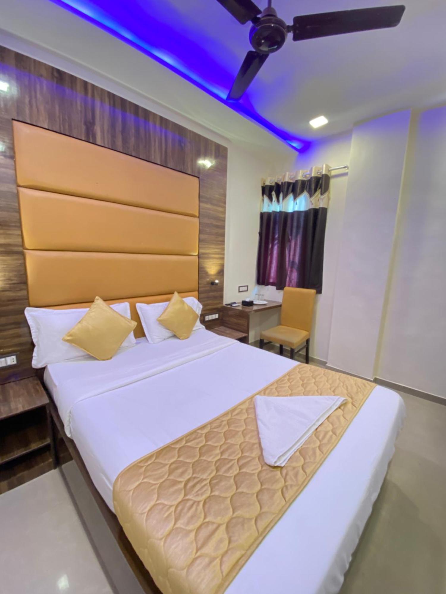 Hotel Blue Wellington - Near Mumbai Airport Extérieur photo