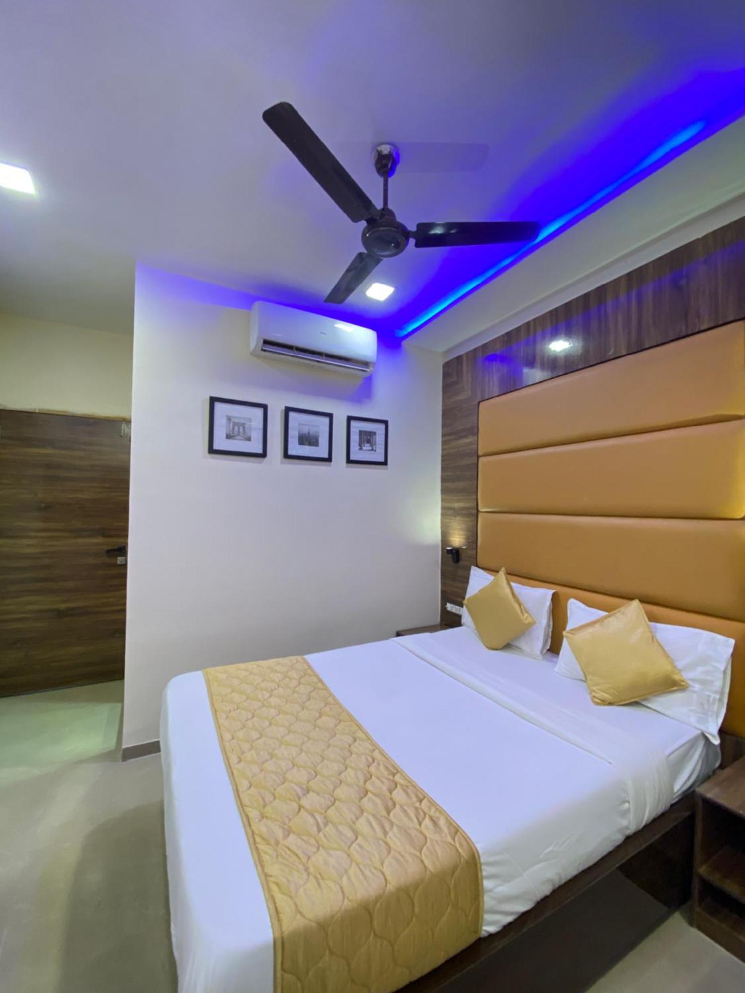 Hotel Blue Wellington - Near Mumbai Airport Extérieur photo