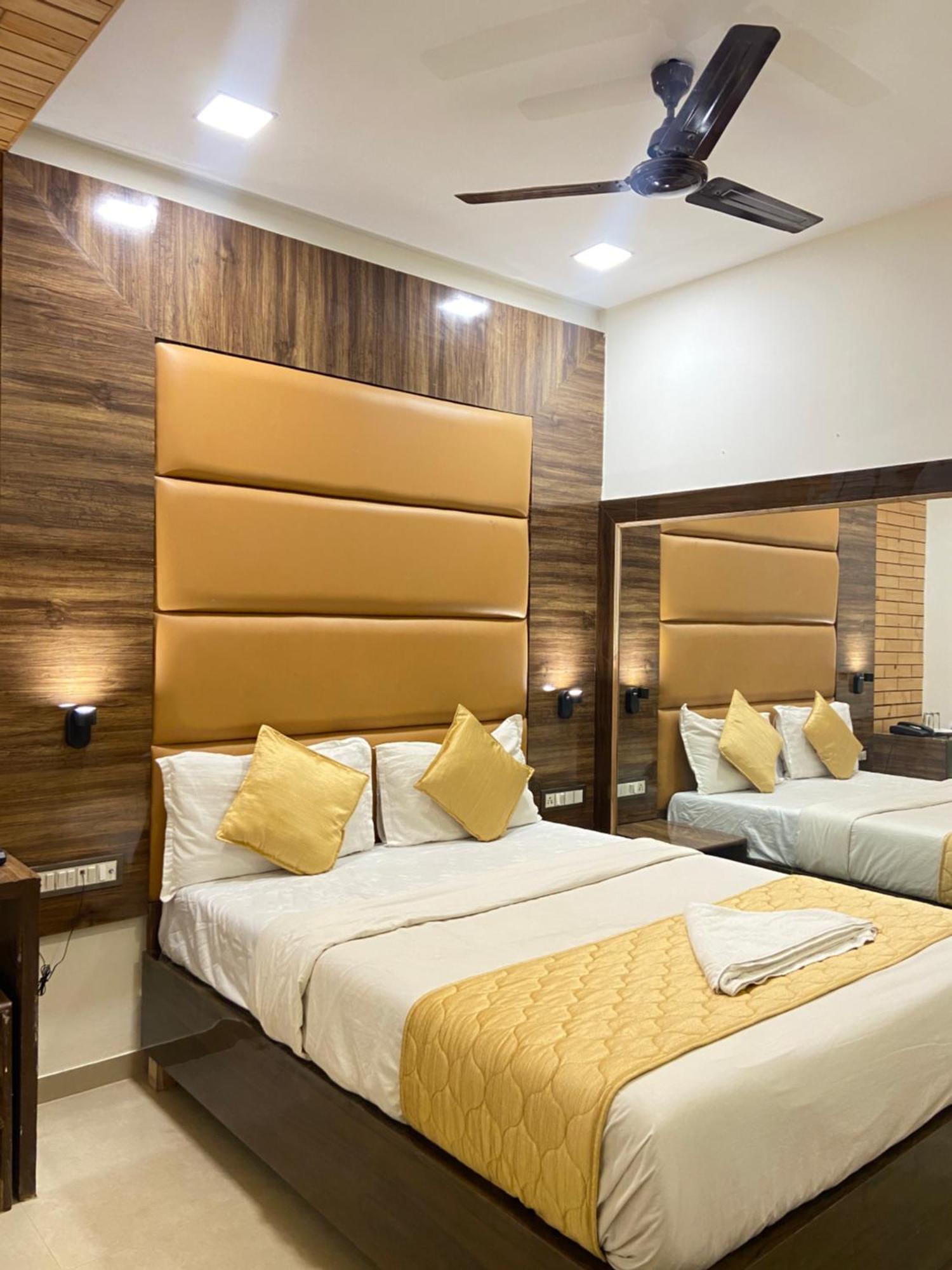 Hotel Blue Wellington - Near Mumbai Airport Extérieur photo